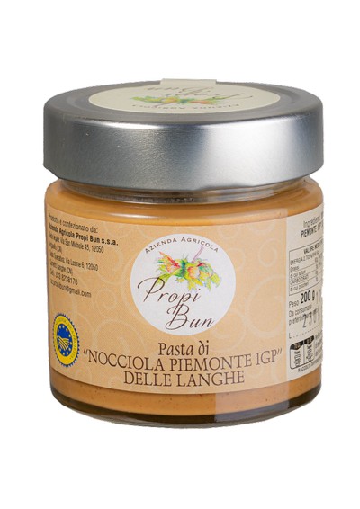 Pasta di nocciole